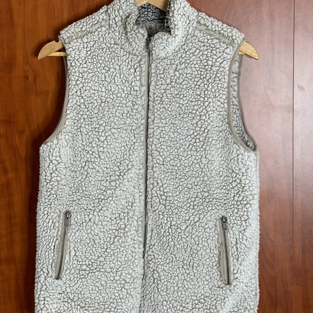Thread Supply Sherpa Vest with Zippered Pockets